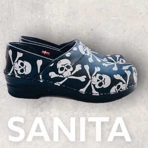 Sanita "Bodil" Printed Leather Clogs Womens 6.5